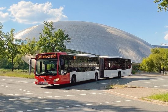 Bus vor dem Universum Bremen